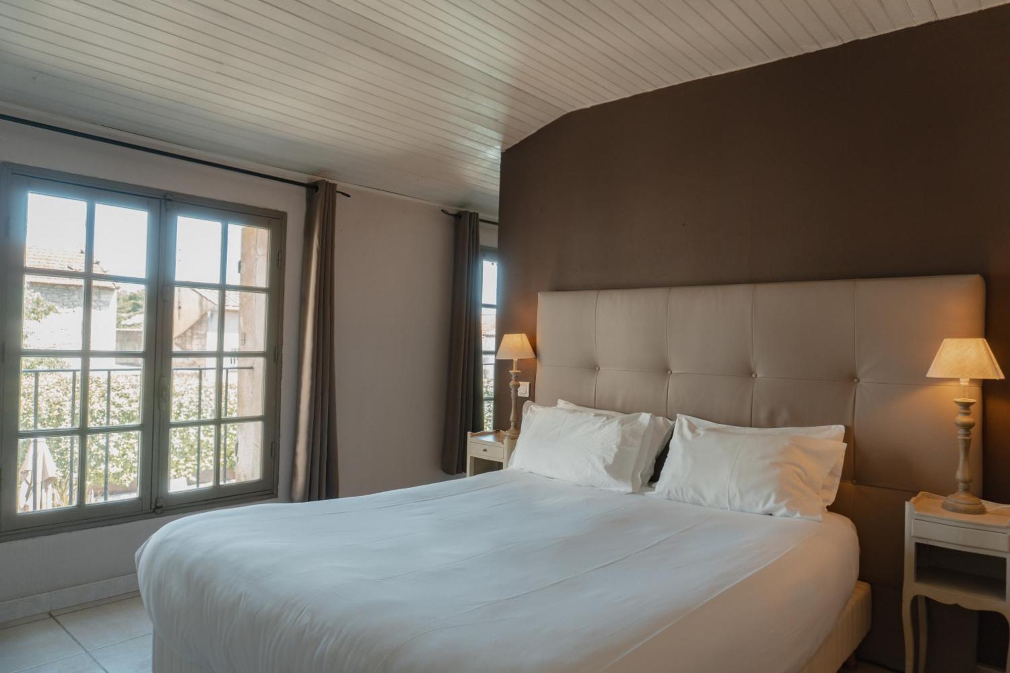 Hotel Les Magnanarelles Maussane-les-Alpilles Esterno foto